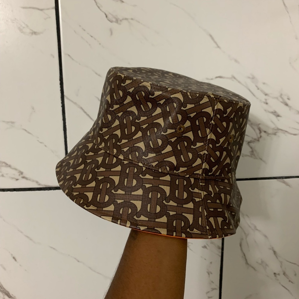 Burberry bucket hat - Picture 6 of 9
